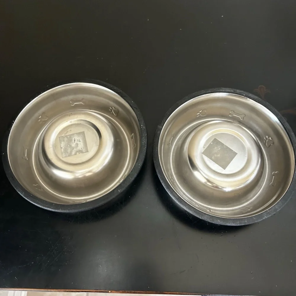 Stainless Steel Non-Slip Dog Bowls. (Set of 2)